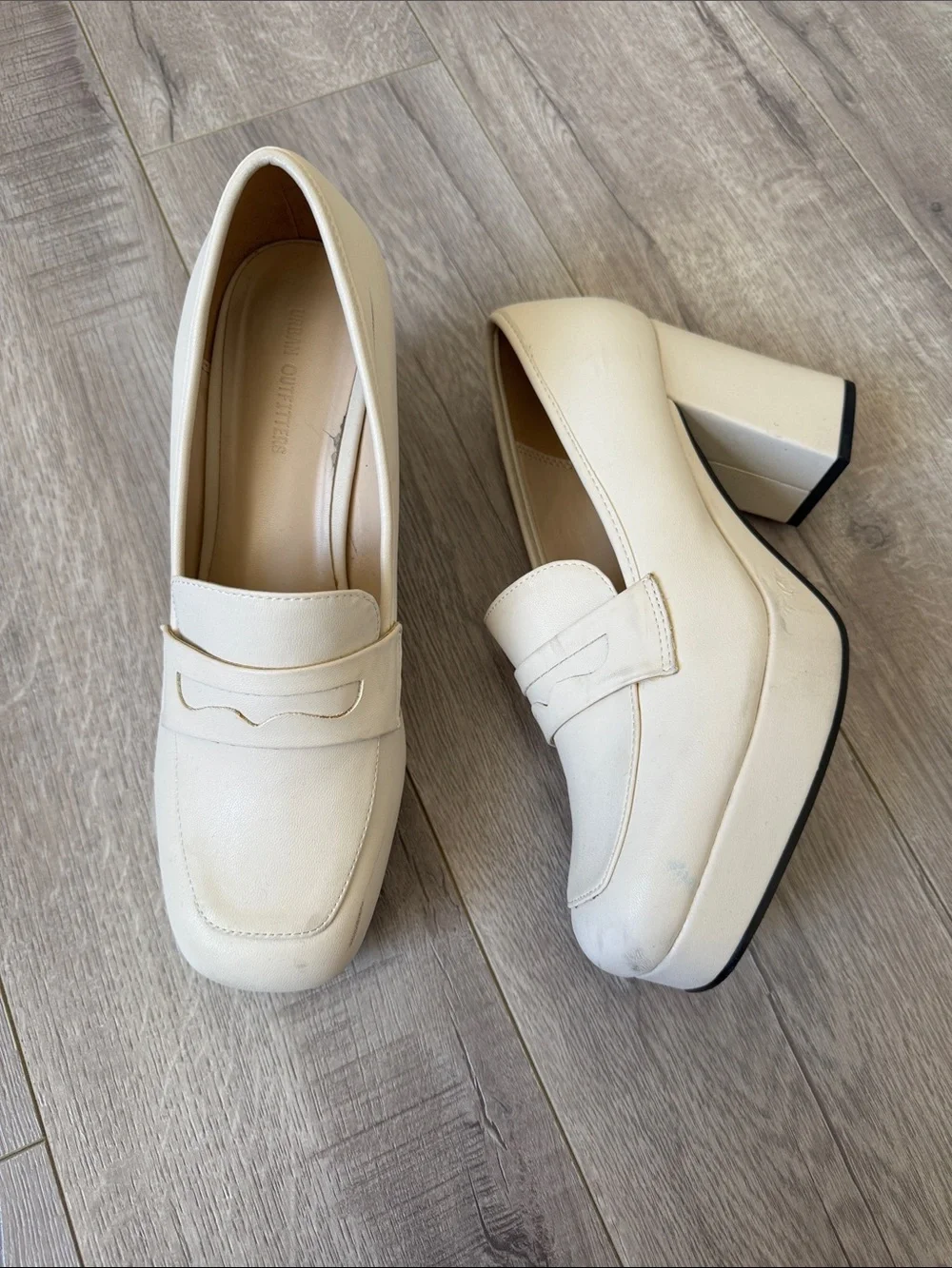 Urban Outfitters Cream Platform Penny Loafers Heels Preppy Academia 70s Size 9